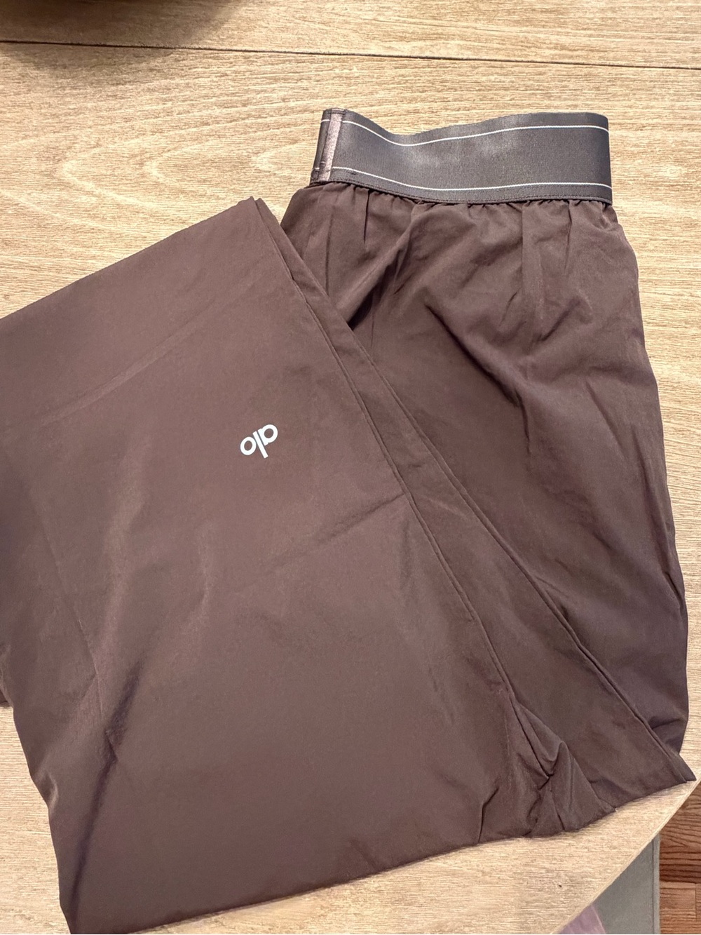 Women’s Performance Shorts - Brown